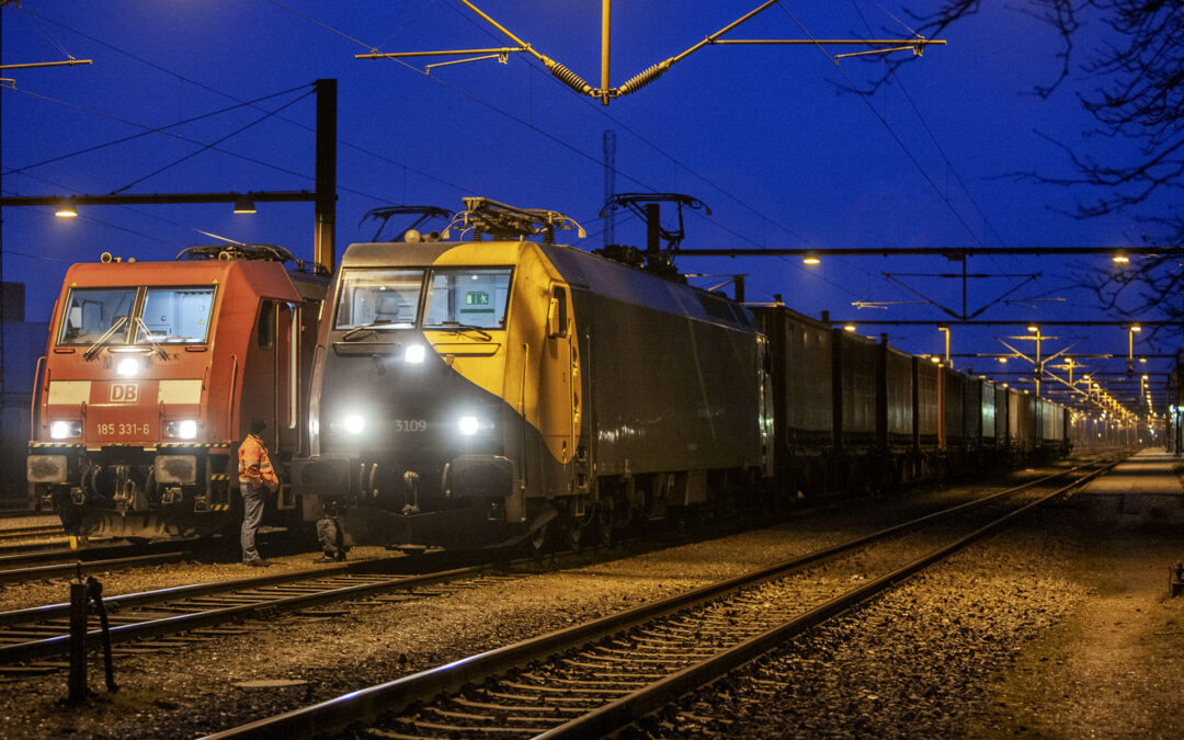 Danskt stopp för trailer på tåg