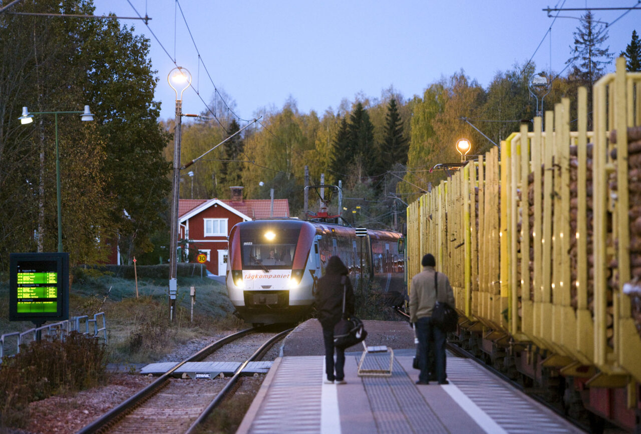 Alstom underhåller TiB-tåg – Järnvägar.nu