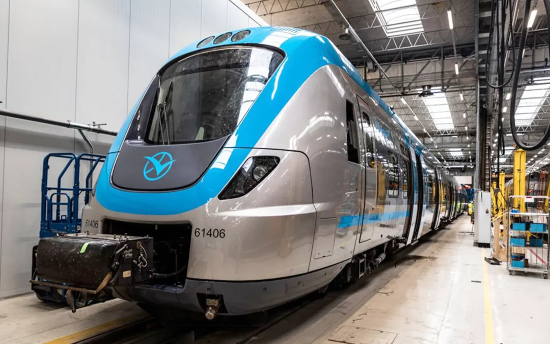 Nu rullar de första nyrenoverade X61-tågen in i Göteborg