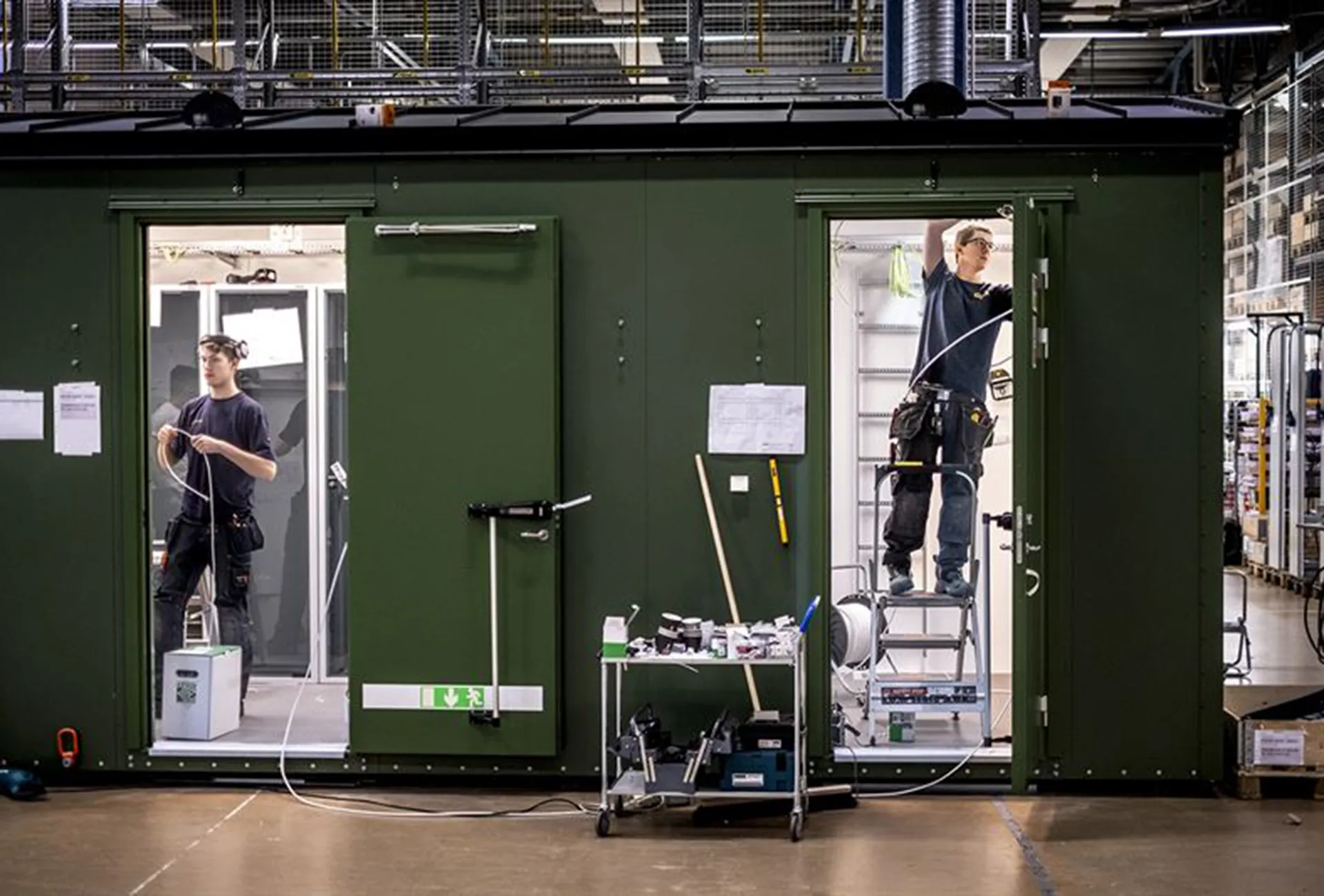 Ett av VR Snabbtågs snabbtåg på väg från Stockholm till Göteborg passerar Alingsås 8 januari 2026.