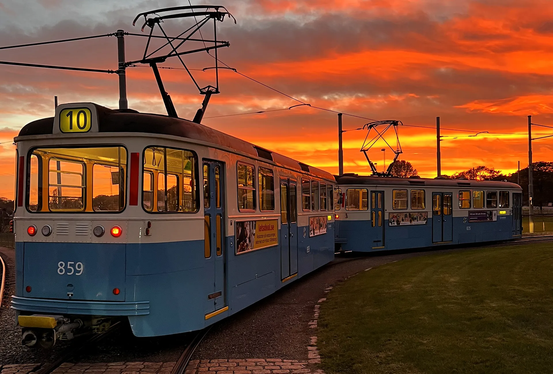 Ett av VR Snabbtågs snabbtåg på väg från Stockholm till Göteborg passerar Alingsås 8 januari 2026.