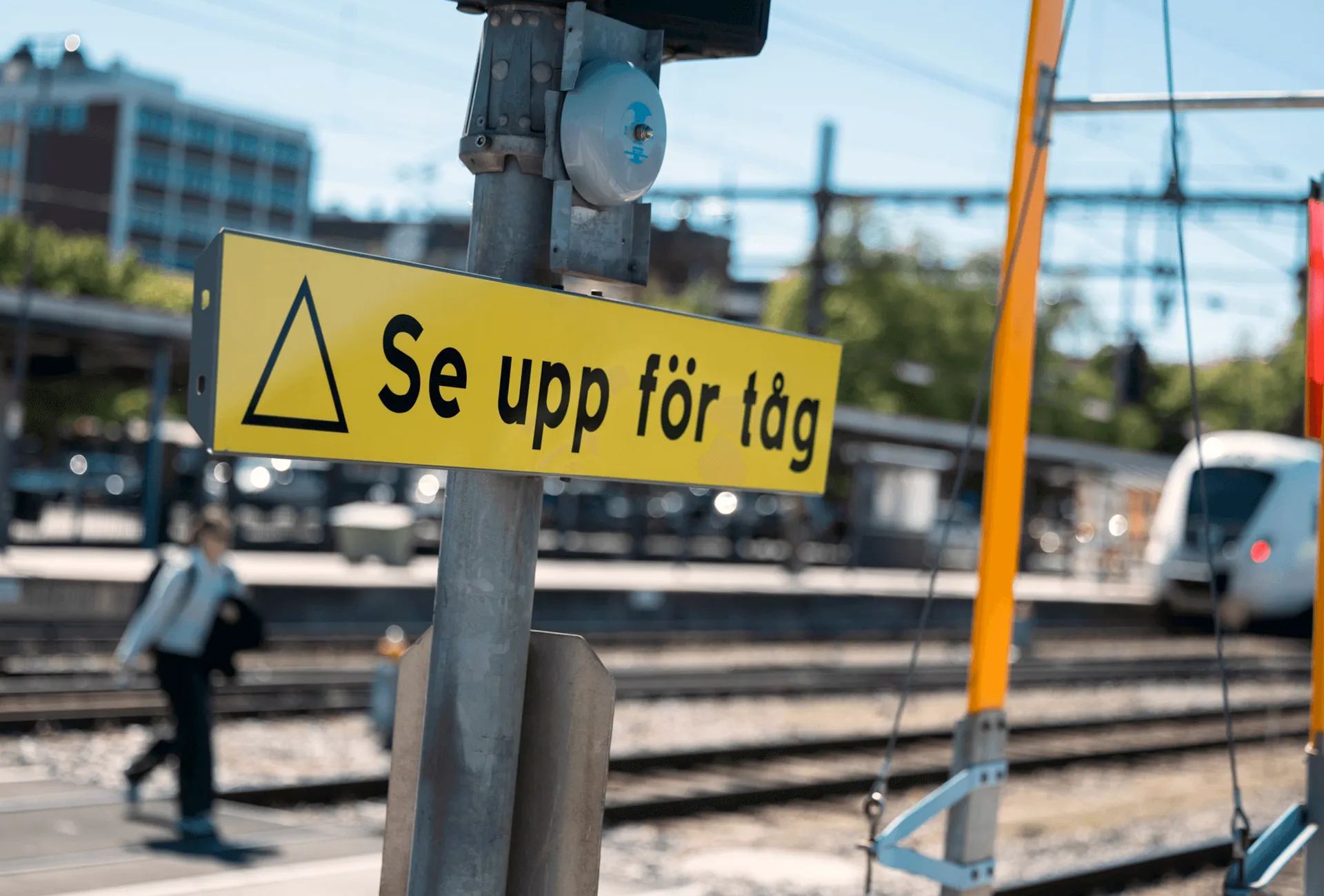 Ett av VR Snabbtågs snabbtåg på väg från Stockholm till Göteborg passerar Alingsås 8 januari 2026.
