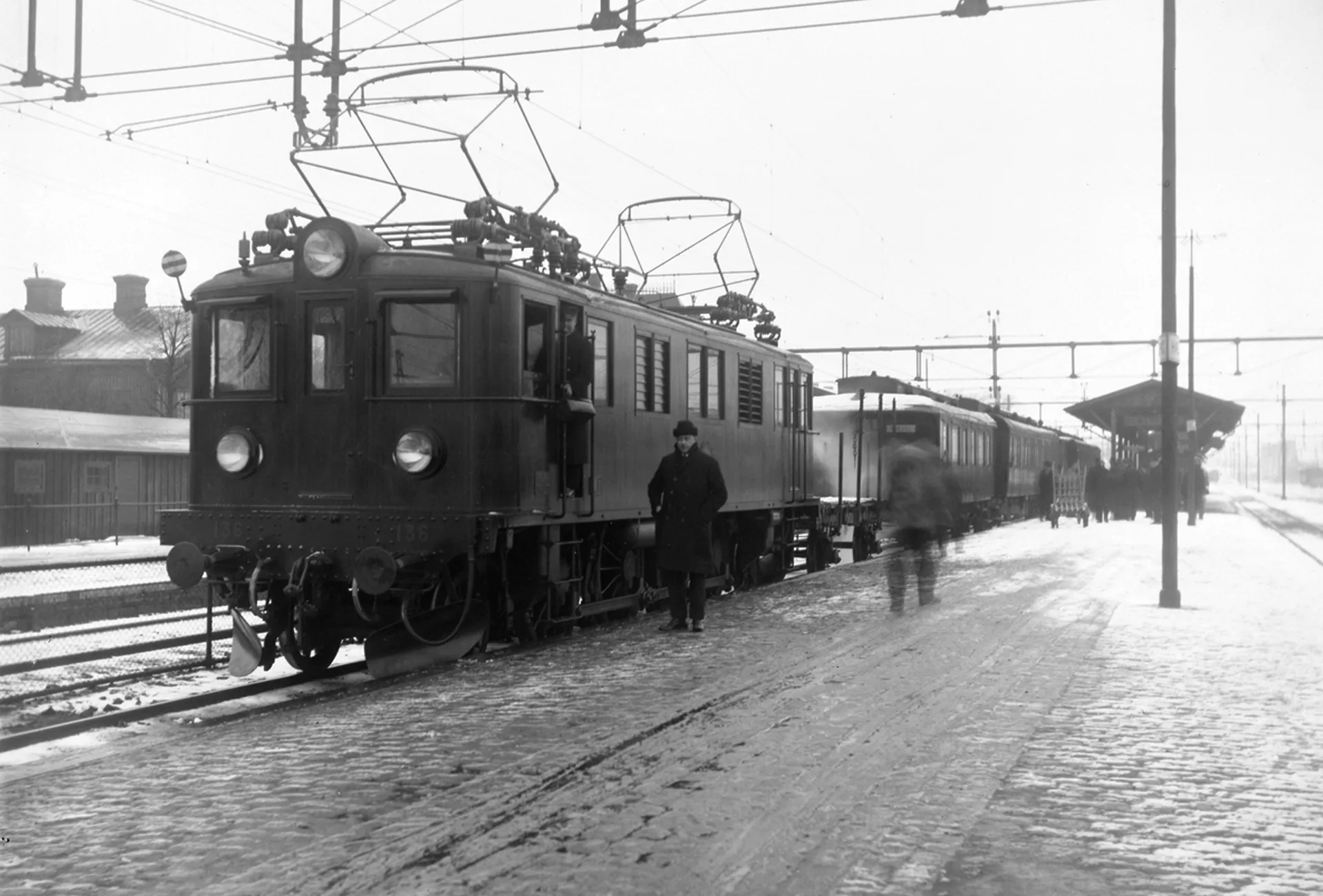 Första provtåget Falköping–Katrineholm i Hallsberg den 11 mars 1926