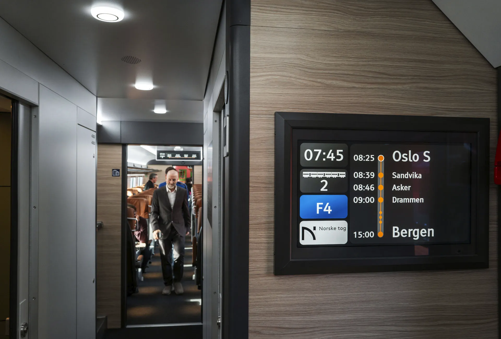FLIRT Nordic Express är byggt för långa resor och får bland annat bistro, familjeutrymme och sovkupéer. FOTO: Kasper Dudzik